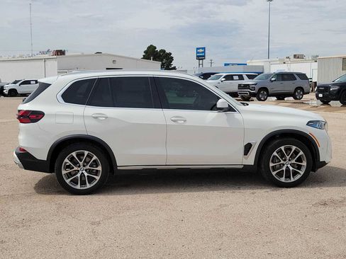 Used 2025 BMW X5 sDrive40i w/ Premium Package RWD image 9