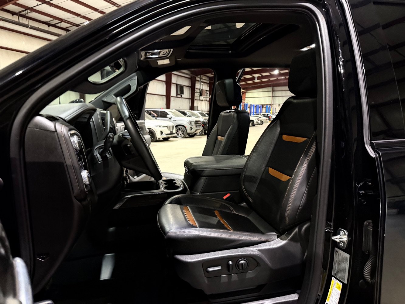Used 2023 GMC Sierra 2500 AT4 w/ AT4 Preferred Package AWD/4WD image 14