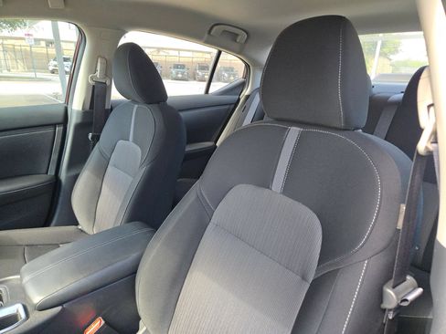 Used 2025 Nissan Sentra SV w/ All-Weather Package FWD image 9