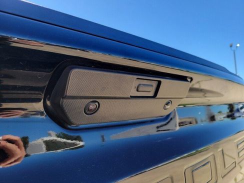 Used 2022 Chevrolet Silverado 1500 LT Trail Boss w/ Safety Package AWD/4WD image 7