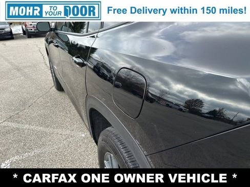 Used 2025 GMC Acadia Elevation image 12