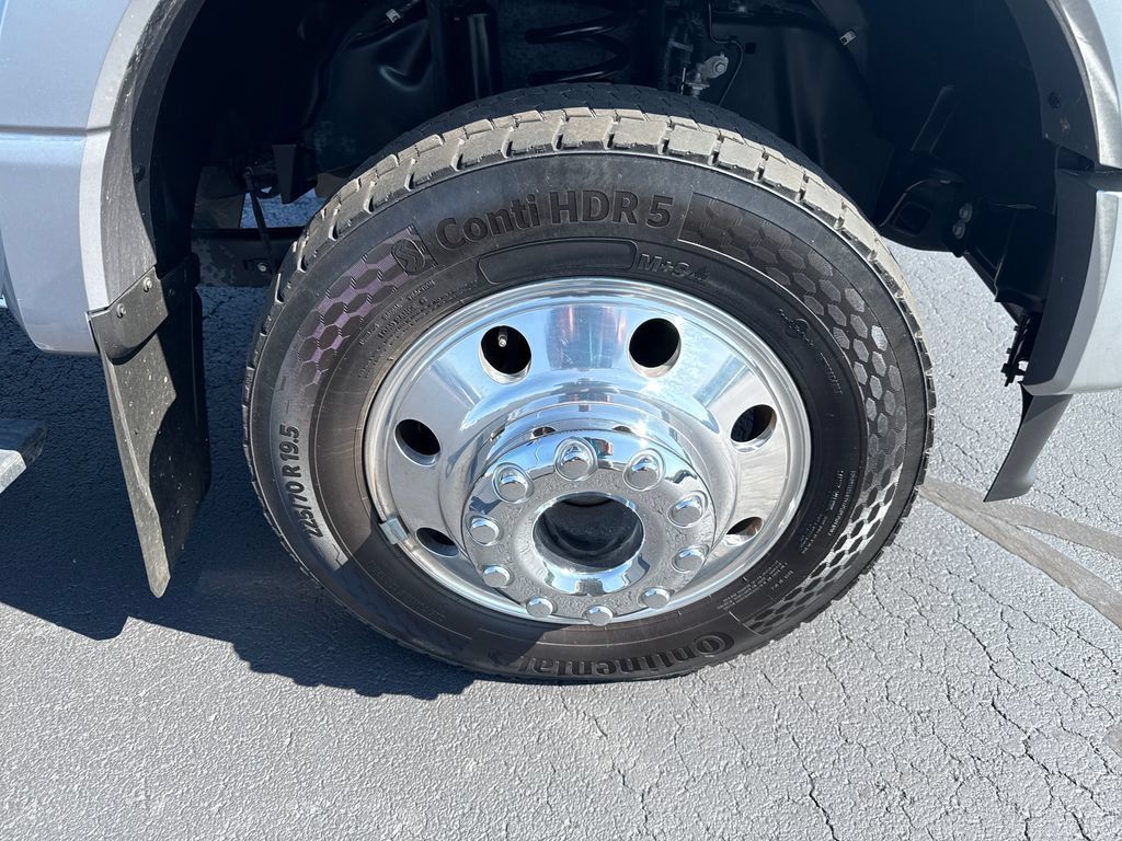 Used 2024 Ford F450 Platinum AWD/4WD image 30