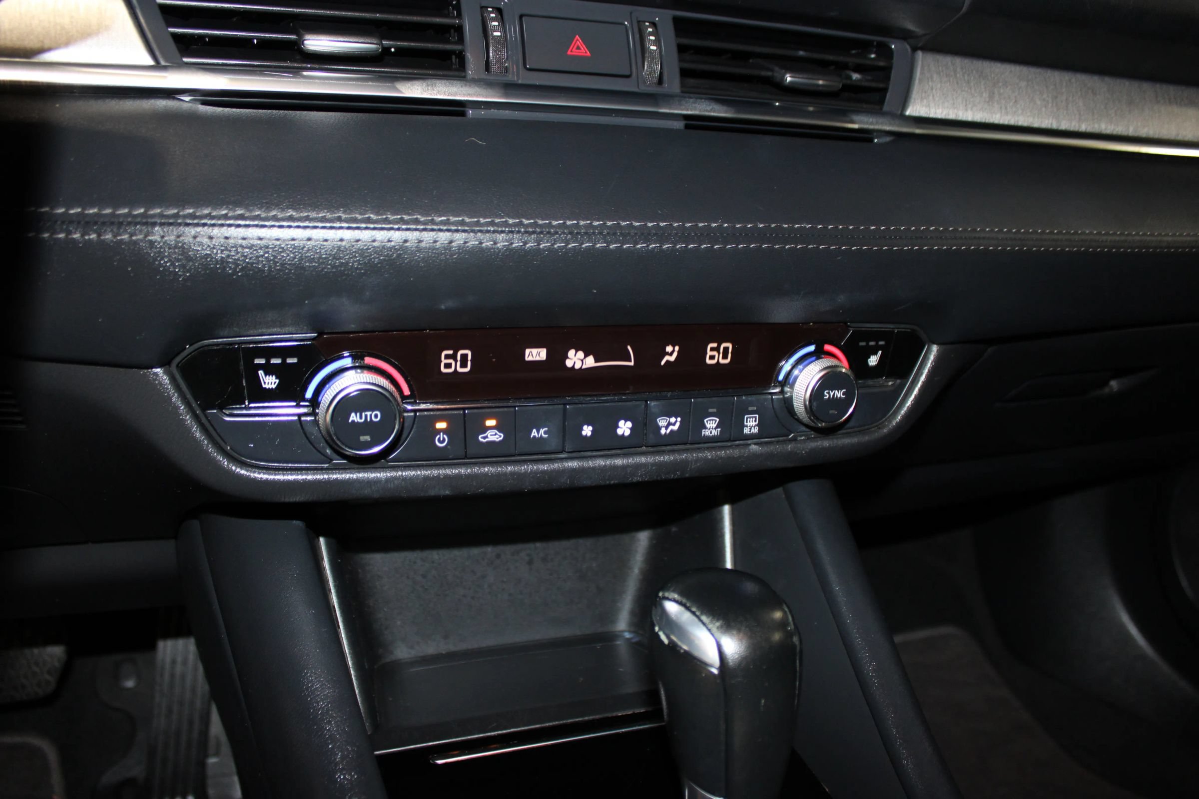 Used 2018 MAZDA MAZDA6 Touring FWD image 16