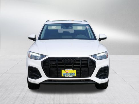 Used 2025 Audi Q5 2.0T Premium w/ Convenience Plus Package AWD/4WD image 2