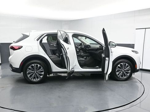 Used 2025 Buick Envision Preferred AWD/4WD image 24