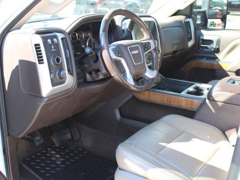 Used 2016 GMC Sierra 2500 SLT w/ Duramax Plus Package image 18