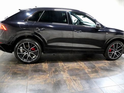 Used 2019 Audi Q8 Prestige image 3