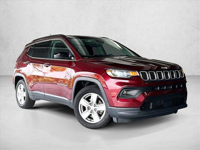 Used 2022 Jeep Compass Latitude FWD image 11
