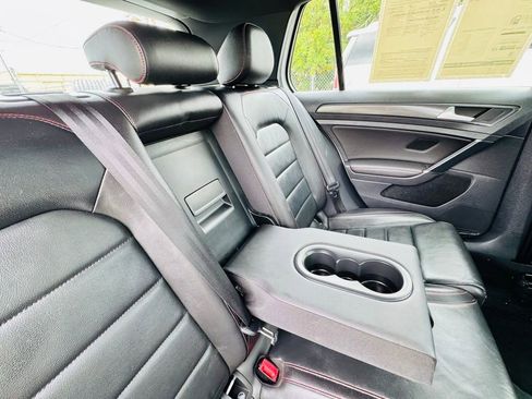 Used 2020 Volkswagen GTI SE image 15