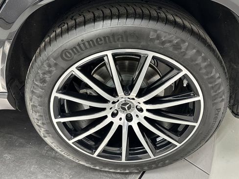 Certified 2025 Mercedes-Benz GLS 450 4MATIC w/ Pinnacle Trim Package image 22