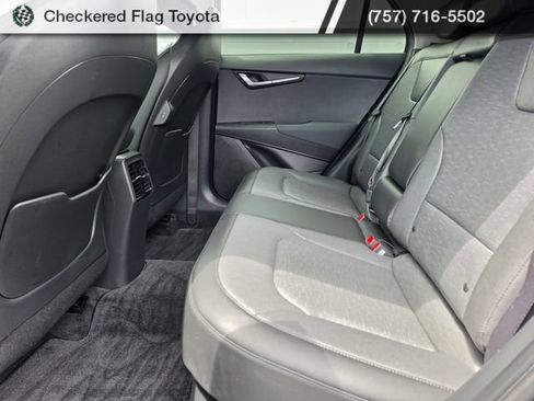 Used 2023 Kia Niro SX Touring FWD image 39