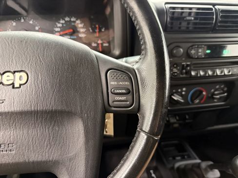 Used 2004 Jeep Wrangler 4WD w/ Dual Top Group image 26