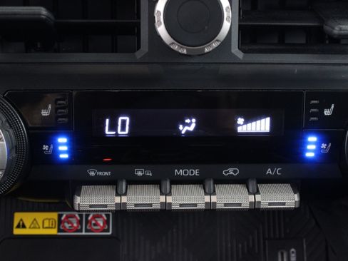 Used 2025 Toyota 4Runner TRD Sport Premium AWD/4WD image 22