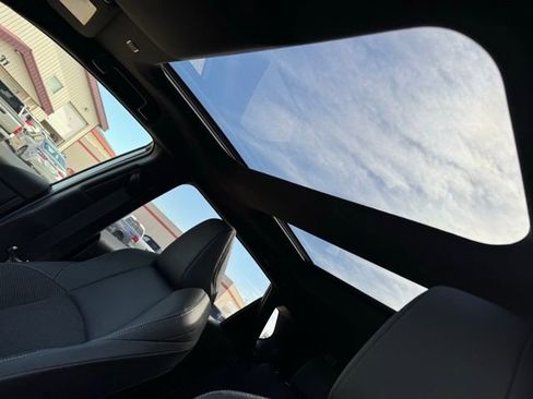 Used 2024 Toyota bZ4X XLE w/ Weather Package AWD/4WD image 7