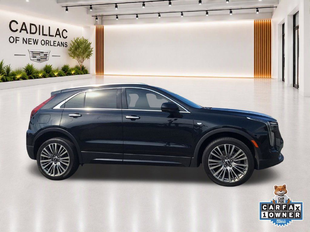 Certified 2025 Cadillac XT4 Premium Luxury w/ Technology Package FWD image 2