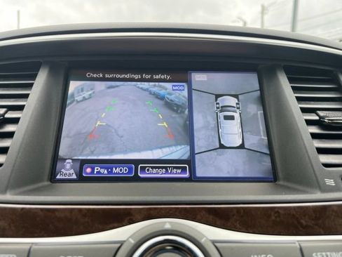 Used 2016 INFINITI QX80 4WD w/ Driver's Assistance Package image 18