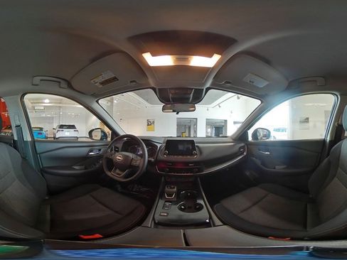 Used 2025 Nissan Rogue SV image 43