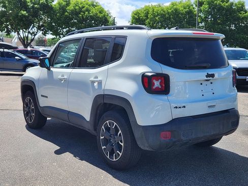 Used 2023 Jeep Renegade Latitude AWD/4WD image 5