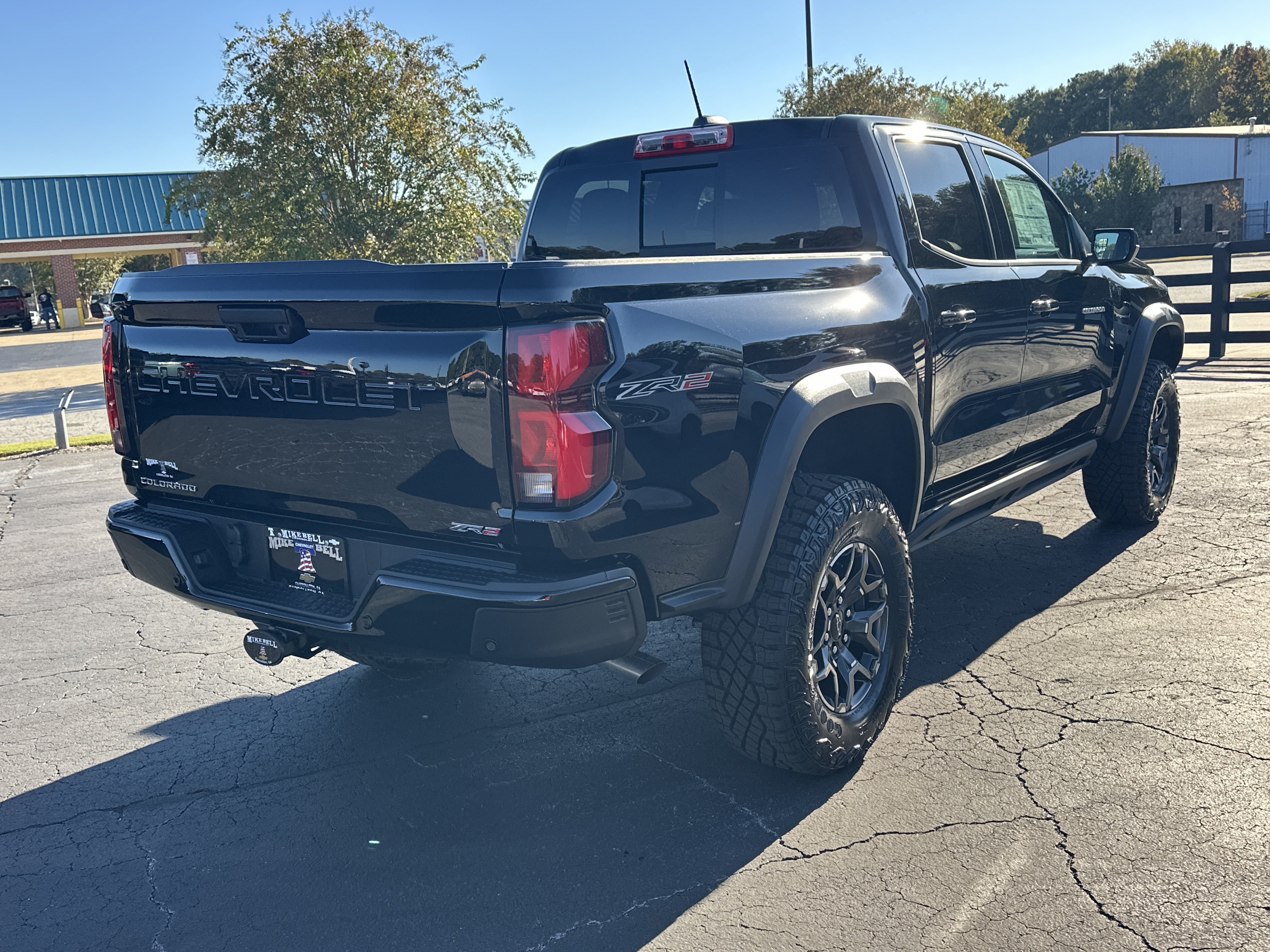 New 2026 Chevrolet Colorado ZR2 w/ Technology Package AWD/4WD image 9