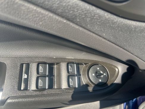 Used 2016 Ford C-MAX Energi SEL w/ Equipment Group 301A FWD image 12