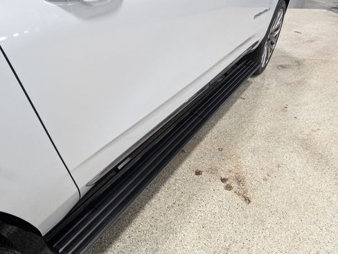 Used 2026 GMC Yukon XL Denali Ultimate w/ LPO, Floor Liner Package AWD/4WD image 10