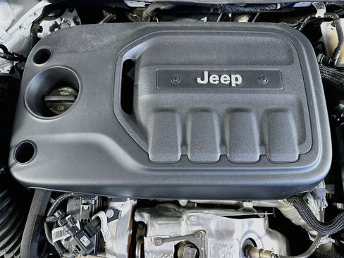 Used 2022 Jeep Cherokee Latitude Lux image 28