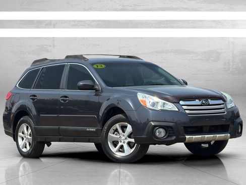 Used 2013 Subaru Outback 3.6R Limited AWD/4WD image 2
