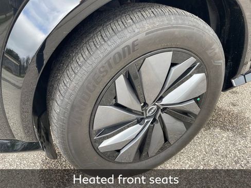 Used 2023 Nissan Ariya AWD image 9