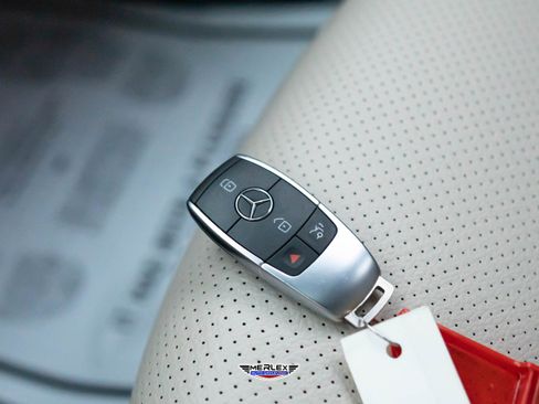 Used 2021 Mercedes-Benz GLC 300 4MATIC image 52