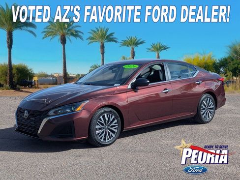 Used 2024 Nissan Altima 2.5 SV image 1