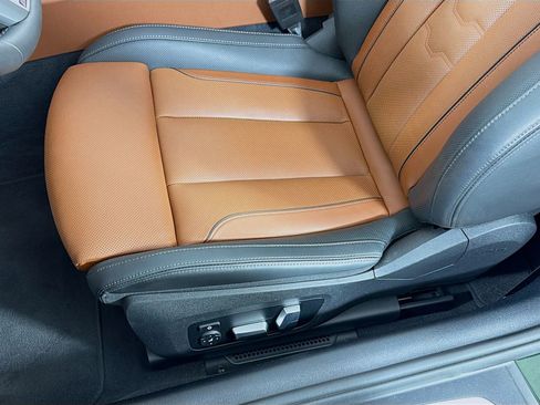 Used 2026 BMW M850i xDrive Convertible w/ M Carbon Exterior Package AWD/4WD image 31