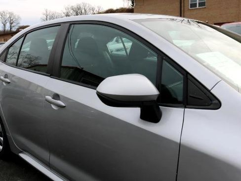 Used 2023 Toyota Corolla LE image 7