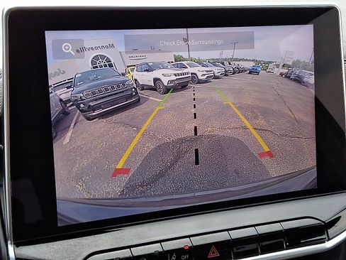 Certified 2024 Jeep Compass Latitude AWD/4WD image 18