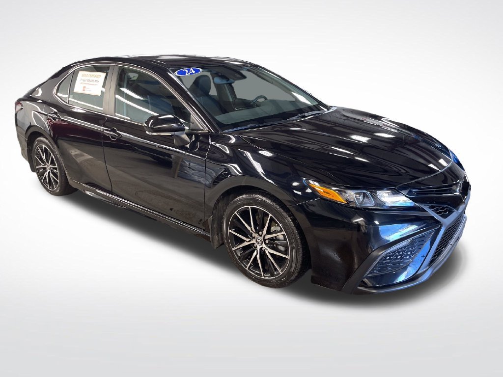 Certified 2024 Toyota Camry SE w/ Cold Weather Package AWD/4WD image 7