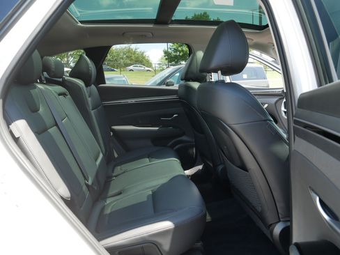 Used 2024 Hyundai Tucson Limited AWD/4WD image 18