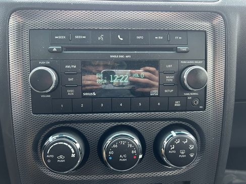 Used 2011 Dodge Challenger R/T image 19