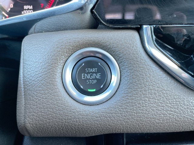 Used 2024 GMC Canyon Denali AWD/4WD image 26