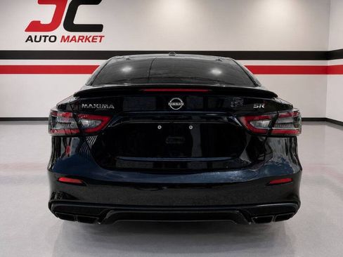 Used 2023 Nissan Maxima SR w/ Sport Mat Group FWD image 4