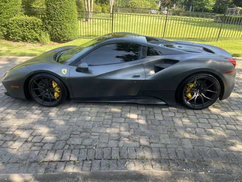 Used 2018 Ferrari 488 Spider RWD image 29