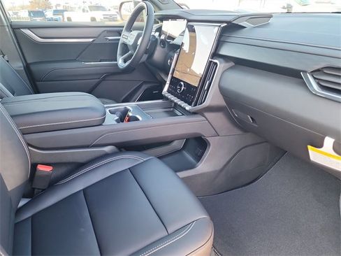 New 2026 GMC Acadia Elevation w/ Super Cruise Package image 17