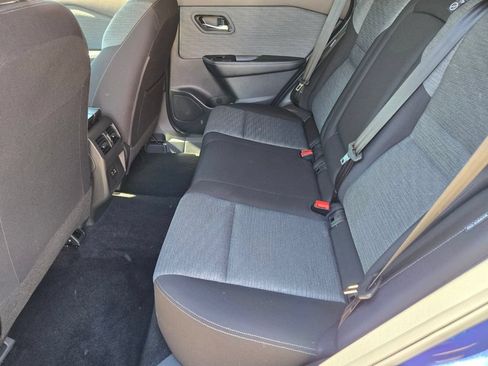 Certified 2023 Nissan Rogue SV FWD image 12