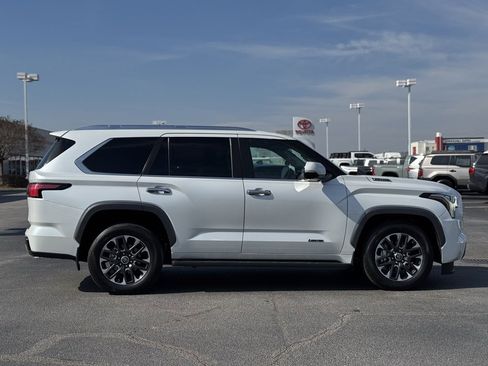 Used 2024 Toyota Sequoia Limited image 7