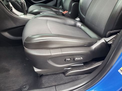 Used 2016 Chevrolet Trax LT w/ LT Convenience Package AWD/4WD image 11