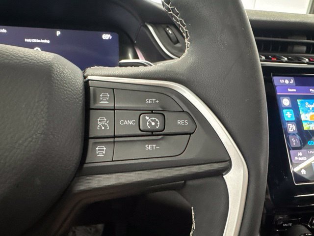 Used 2023 Jeep Grand Cherokee Altitude AWD/4WD image 34