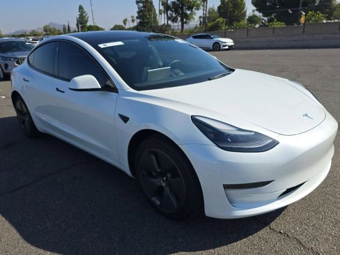 Used 2023 Tesla Model 3 Standard Range image 2