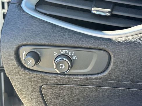 Used 2022 Chevrolet Malibu LT image 20