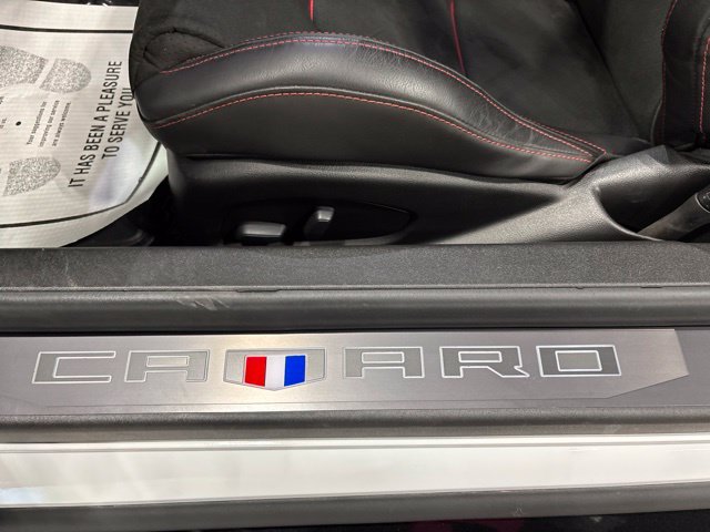 Used 2021 Chevrolet Camaro ZL1 RWD image 12