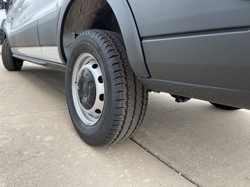 New 2025 Ford Transit 250 148 Medium Roof image 19