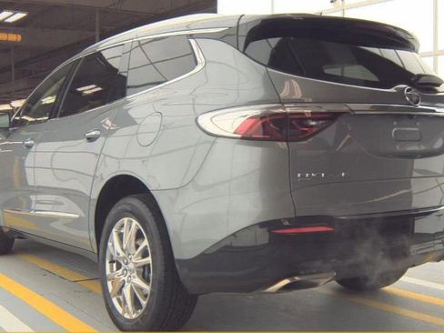 Used 2023 Buick Enclave Essence w/ Experience Buick Package image 8
