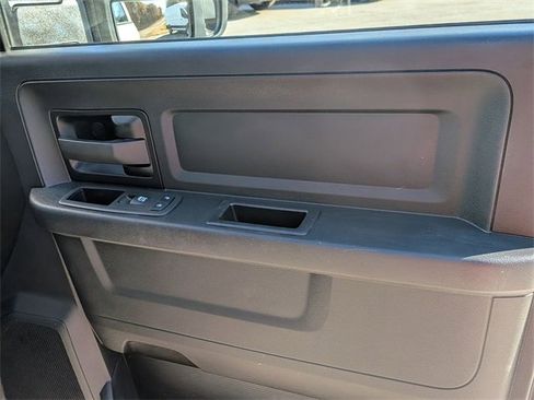 Used 2024 RAM 2500 Tradesman w/ Chrome Appearance Group image 34